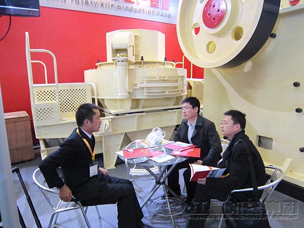 國內(nèi)大型顎式破碎機(jī)廠家