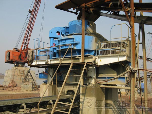 高校制砂機(jī)客戶生產(chǎn)現(xiàn)場