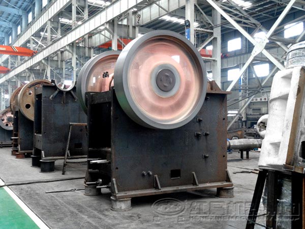 顎式破碎機(jī)試機(jī)