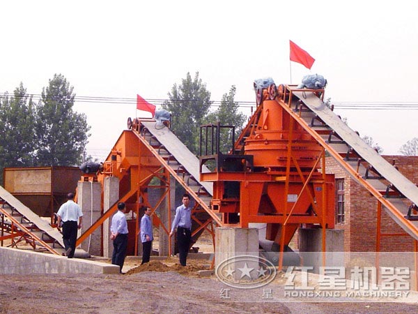 硅石制砂機(jī)生產(chǎn)現(xiàn)場(chǎng)