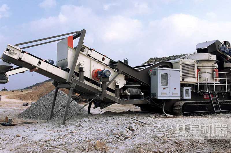 移動式圓錐粉碎機(jī)現(xiàn)場