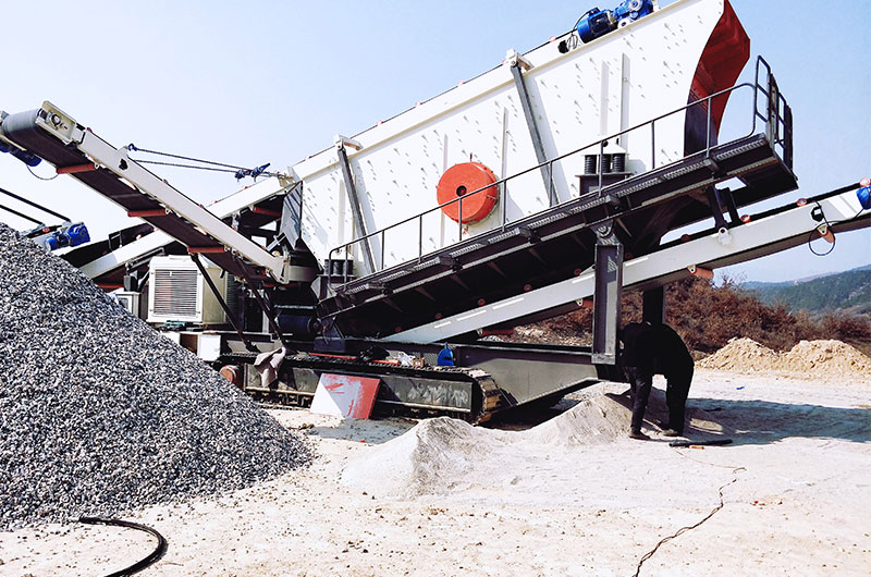 移動式破碎機(jī)現(xiàn)場