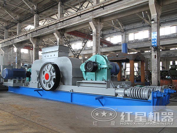 雙輥破碎機(jī)生產(chǎn)車(chē)間