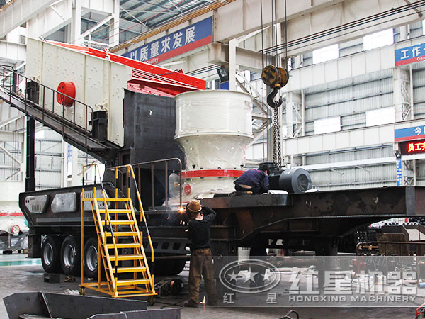 多組合車(chē)載移動(dòng)破碎機(jī)