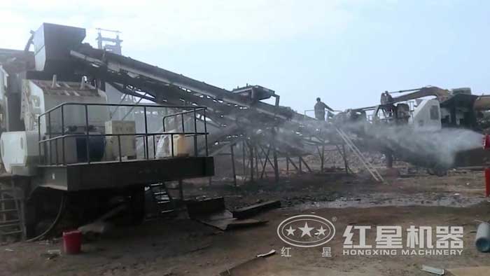 流動粉石機(jī)作業(yè)現(xiàn)場-安裝噴灑裝置