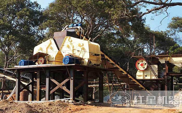 廣東客戶顎式粉碎機(jī)破碎現(xiàn)場