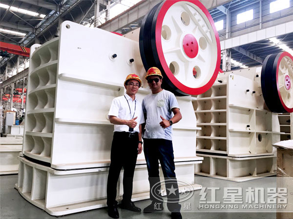 用戶(hù)來(lái)廠參觀試機(jī)