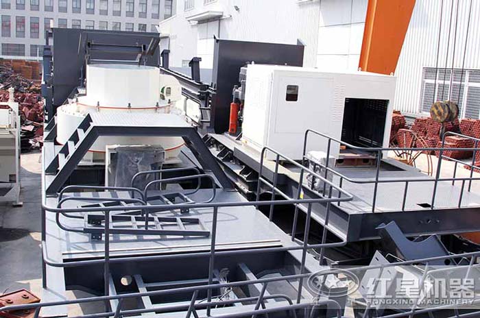 搭配主機(jī)、制砂機(jī)的移動(dòng)制砂機(jī)