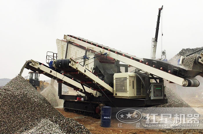 履帶式移動破碎機(jī)加工現(xiàn)場展示