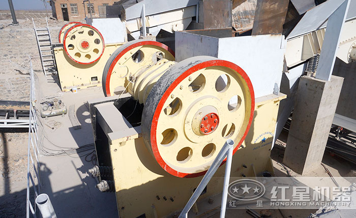 紅星用戶日產(chǎn)三萬噸顎破機作業(yè)現(xiàn)場
