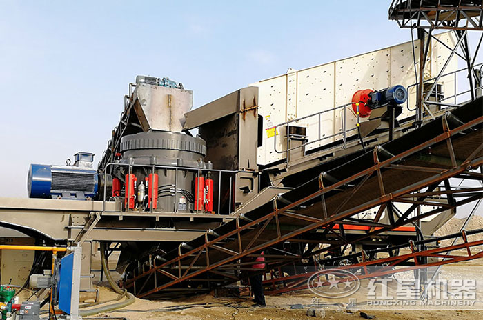 移動(dòng)破碎篩分一體化生產(chǎn)線現(xiàn)場展示