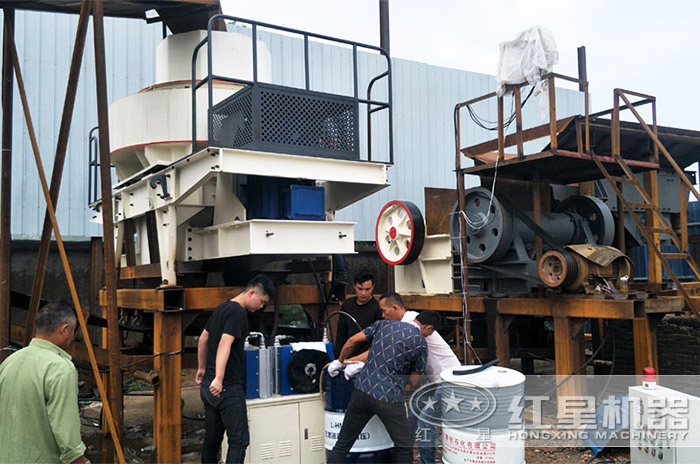 中型制砂機加工現(xiàn)場展示