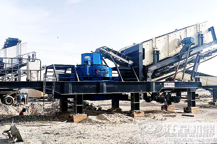 干式車載制砂機現(xiàn)場