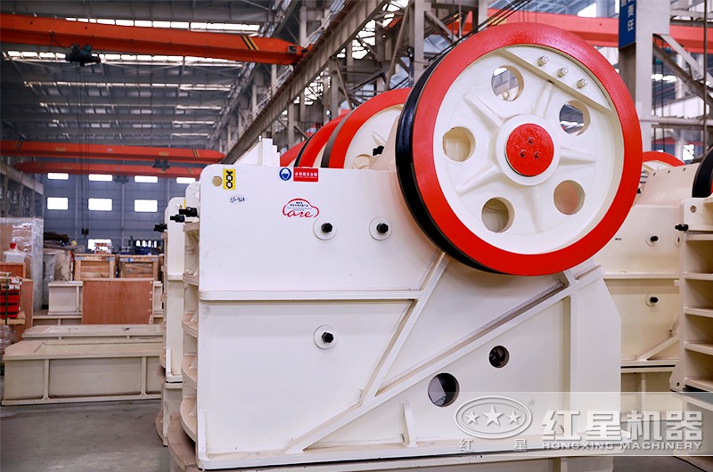 紅星機(jī)器顎破機(jī)生產(chǎn)車(chē)間