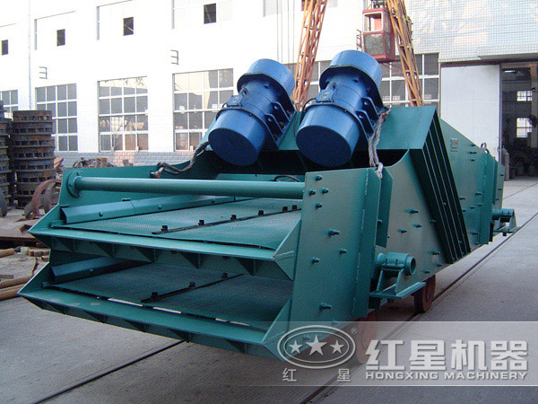 直線振動(dòng)篩設(shè)備高清實(shí)拍