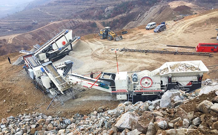 紅星車子流動(dòng)打砂機(jī)作業(yè)現(xiàn)場(chǎng) 紅星車子流動(dòng)打砂機(jī)作業(yè)現(xiàn)場(chǎng)