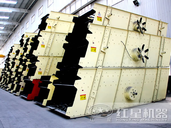 振動篩生產(chǎn)車間