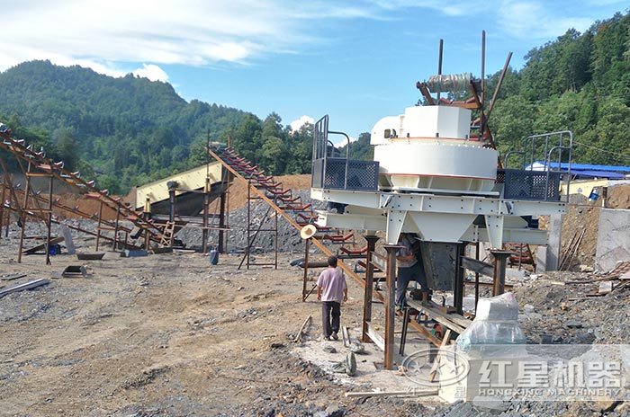 紅星用戶石頭制砂機(jī)作業(yè)現(xiàn)場(chǎng)