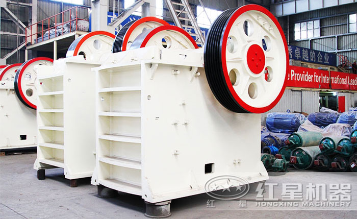 57顎式破碎機(jī)設(shè)備生產(chǎn)車間 57顎式破碎機(jī)設(shè)備生產(chǎn)車間