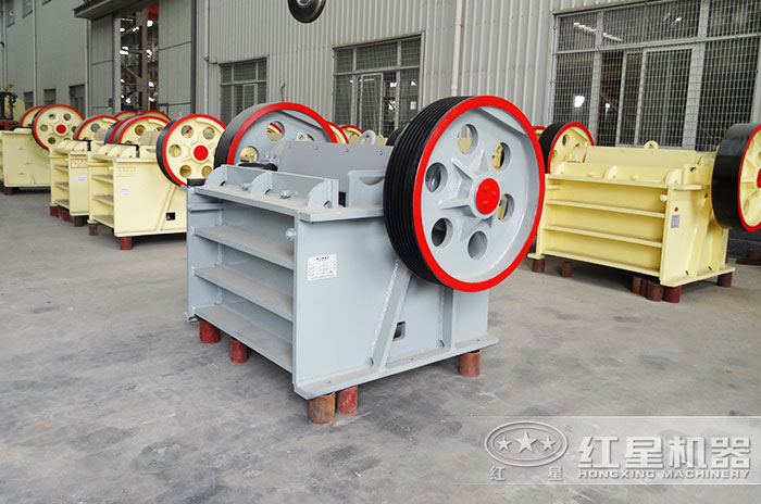 顎式細碎機設備生產(chǎn)車間 顎式細碎機設備生產(chǎn)車間