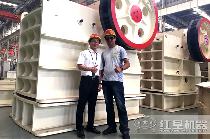 用戶(hù)來(lái)廠(chǎng)區(qū)參觀考察