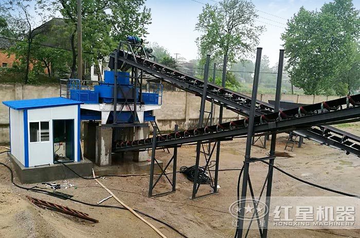 紅星福建用戶時產200噸石打石制沙機作業(yè)現(xiàn)場