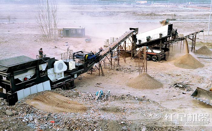 移動(dòng)石子破碎生產(chǎn)線加工現(xiàn)場(chǎng)展示