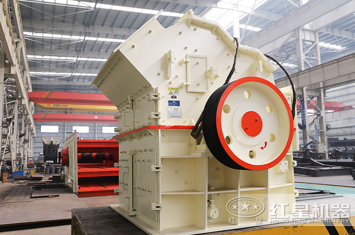 細(xì)碎機生產(chǎn)車間