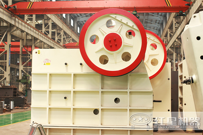 HD顎式破碎機(jī)設(shè)備生產(chǎn)車間