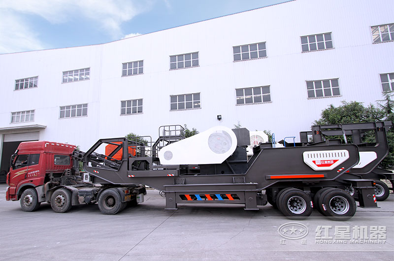 移動混凝土破碎設(shè)備發(fā)貨