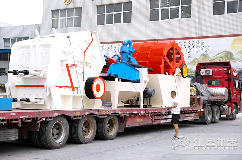 紅星反擊破碎機(jī)發(fā)貨現(xiàn)場