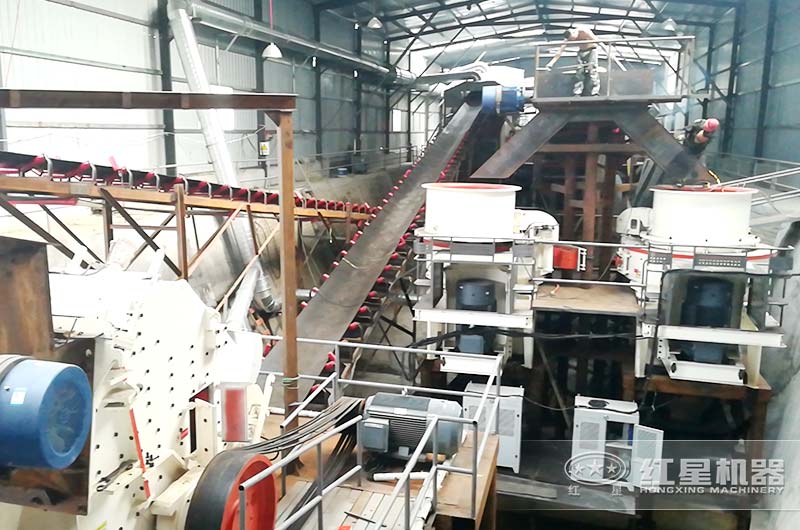 碎石制砂設(shè)備廠生產(chǎn)車(chē)間實(shí)拍