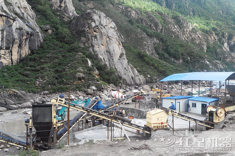 制砂生產(chǎn)線配置合理，出料均勻，產(chǎn)量穩(wěn)定