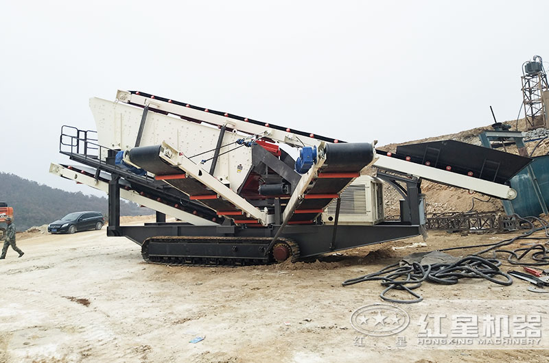 新型履帶式移動制砂機設(shè)備