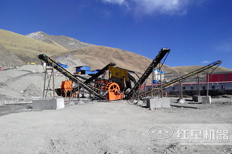 用戶投資的大型制砂洗砂現(xiàn)場(chǎng)