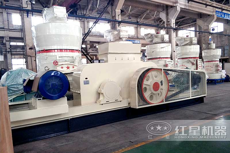 大型全液壓對輥制砂機(jī)設(shè)備實拍
