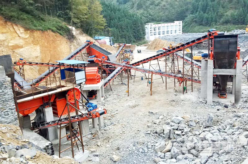 混凝土破碎機(jī)設(shè)備在現(xiàn)場(chǎng)的應(yīng)用