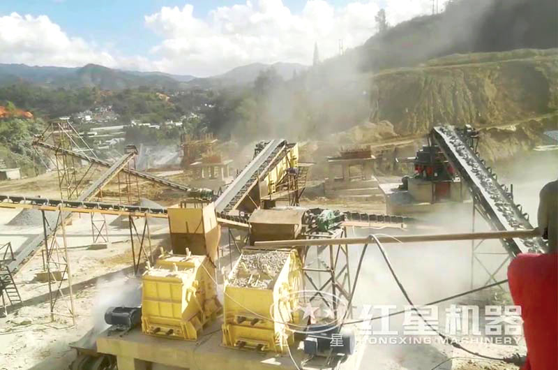 600t/h硅礦反擊式板錘制砂機(jī)生產(chǎn)現(xiàn)場
